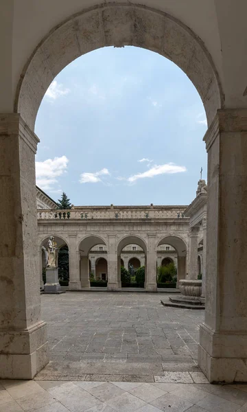 Montecassino Italy June 2017 Cloister Benedictine Abbey Montecassino Italy — Stock Photo, Image
