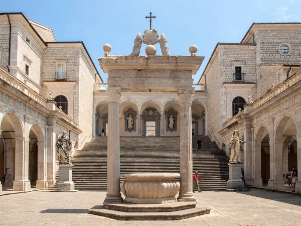Montecassino Italia Junio 2017 Cisterna Claustro Bramante Abadía Benedictina Montecassino — Foto de Stock