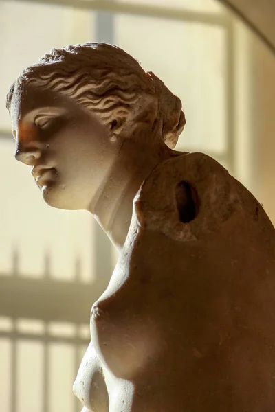Париж Франция Ноябрь 2017 Скульптура Венера Милосская Музее Лувра Париж — стоковое фото