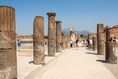 Pompeii, İtalya - 15 Haziran 2017: Antik Pompeii, İtalya. Roma şehri Vezüv yanardağı tarafından yok edildi..