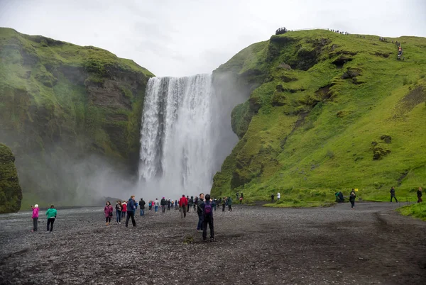 Seljalandsfoss Islândia Julho 2017 Cachoeira Seljalandsfoss Costa Sul Islândia — Fotografia de Stock