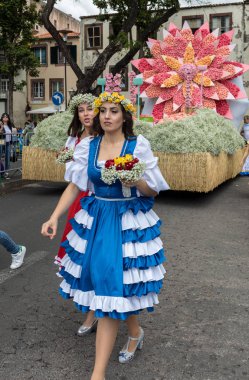 Funchal; Madeira; Portekiz - 22 Nisan; 2018: Funchal şehir Madeira Adası Madeira çiçek Festivali yıllık geçit. Portekiz.