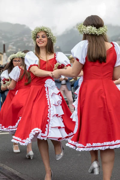 Funchal Madeira Portugal April 2018 Eine Gruppe Von Frauen Rot — Stockfoto