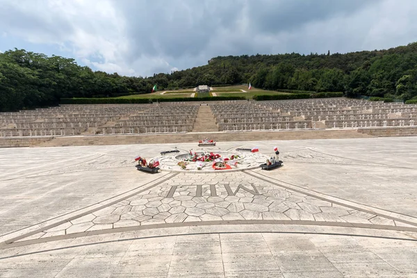 Montecassino Italien Juni 2017 Polnischer Kriegsfriedhof Bei Monte Cassino Eine — Stockfoto