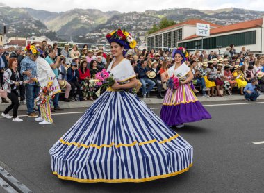 Funchal; Madeira; Portekiz - 22 Nisan; 2018: Funchal şehir Madeira Adası Madeira çiçek Festivali yıllık geçit. Portekiz.