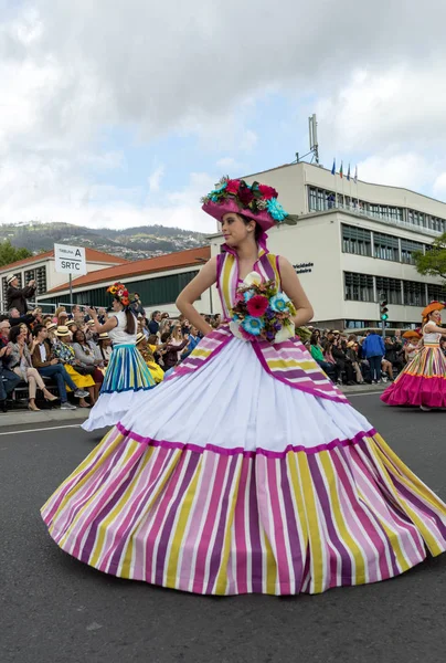 Funchal Madeira Portugal April 2018 Group Women Colorful Costumes Dancing — Stock Photo, Image