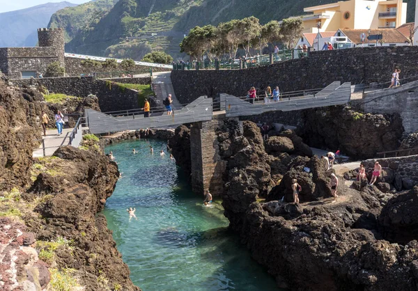 Porto Moniz Madera Portugalia Kwietnia 2018 Naturalny Basen Skalny Porto — Zdjęcie stockowe