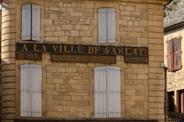 Sarlat, Fransa - 2 Eylül 2018: pitoresk şehir, Sarlat la Caneda Dordogne bölümü, Aquitaine, Fransa