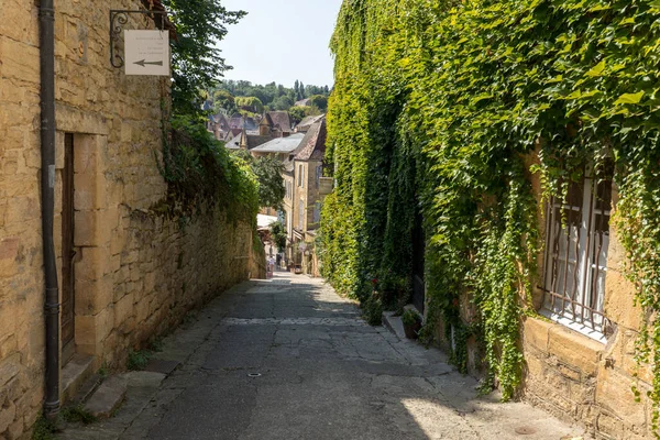 Sarlat Frankrijk September 2018 Historische Huizen Langs Montagne Straat Sarlat — Stockfoto