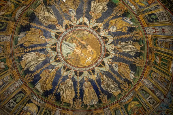 Ravenna Itália Setembro 2019 Mosaico Teto Batistério Neon Ravenna Itália — Fotografia de Stock