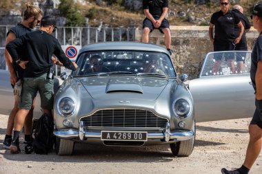 Matera, İtalya - 15 Eylül 2019: Aston Martin DB5, Matera, İtalya 'da 