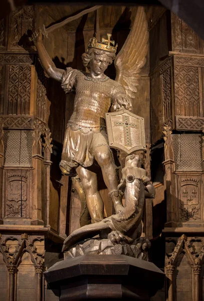 Mont Saint Michel France September 2018 Statue Saint Michel Killing — 图库照片