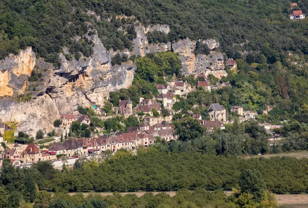 ロック ドルドーニュ川のガガーック風光明媚な村 — ストック写真