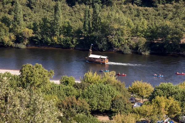 Roque Gageac Dordogne France September 2018 Canoeing Tourist Boat French — Stock Photo, Image