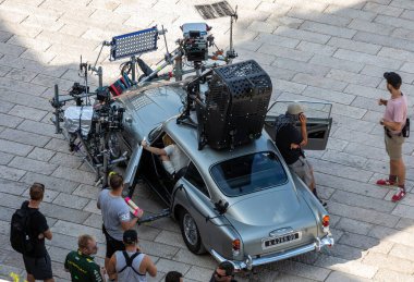 Matera, İtalya - 15 Eylül 2019: Bond 25, Aston Martin DB5 Sassi, Matera, İtalya 'da 