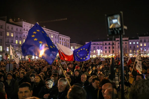 Cracovia Polonia Diciembre 2019 Una Protesta Defensa Tribunales Independientes Bajo —  Fotos de Stock