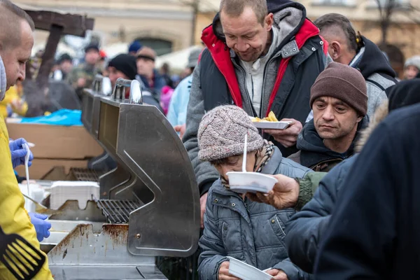 Cracóvia Polônia Dezembro 2019 Véspera Natal Para Pobres Desabrigados Praça — Fotografia de Stock