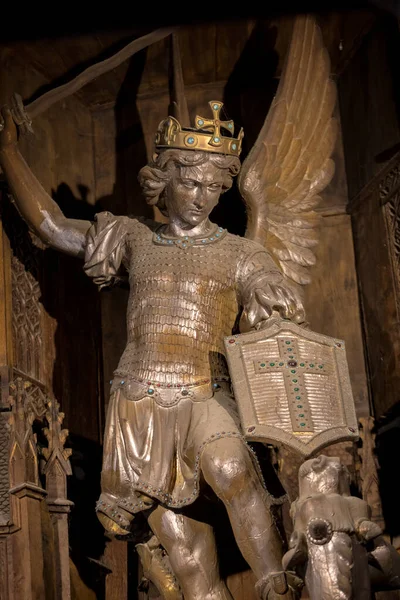 Mont Saint Michel Francia Septiembre 2018 Estatua Saint Michel Matando — Foto de Stock