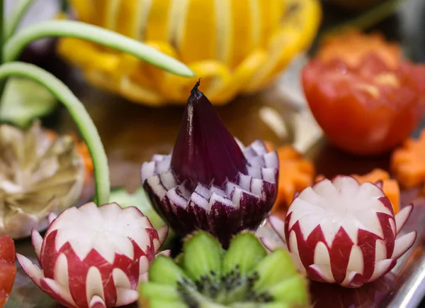 Différents Légumes Fruits Crus Déchiquetés Comme Exemple Une Alimentation Saine — Photo