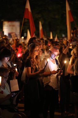 Cracow, Polonya - 21 Haziran 2017: Hükümet muhalifleri binlerce Krakow'da yeni yargı reformlar ve Yargıtay değiştirmek için gelecek planları karşı protesto etti. Cracow. Polonya
