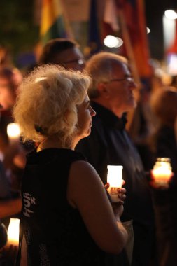 Cracow, Polonya - 21 Haziran 2017: Hükümet muhalifleri binlerce Krakow'da yeni yargı reformlar ve Yargıtay değiştirmek için gelecek planları karşı protesto etti. Cracow. Polonya