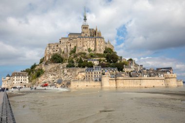 Le Mont-Saint-Michel, Fransa - 13 Eylül 2018: Mont-Saint-Michel, ünlü manastır, Normandiya, Fransa
