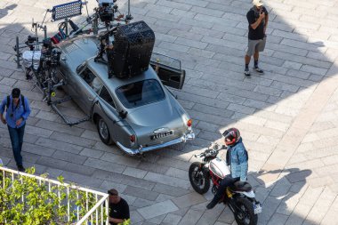 Matera, İtalya - 15 Eylül 2019: Bond 25, Aston Martin DB5 Sassi, Matera, İtalya 'da 