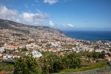Panoramik Funchal, Madeira Adası üzerinde. Portekiz 