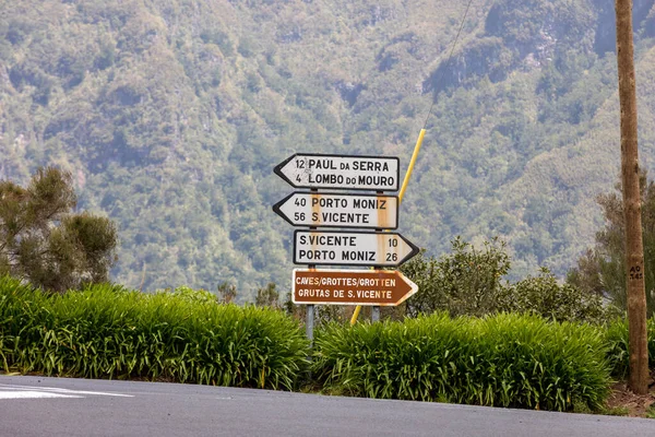 Boca Encumeada Madeira Portugal April 2018 Road Direction Signs Mountains — 图库照片