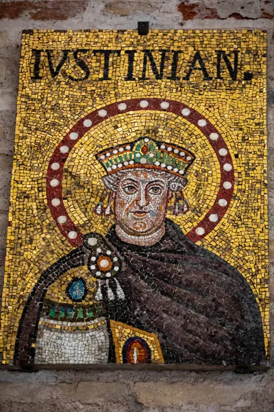 Rávena Italia Septiembre 2019 Mosaico San Justiniano Magno Basílica San —  Fotos de Stock