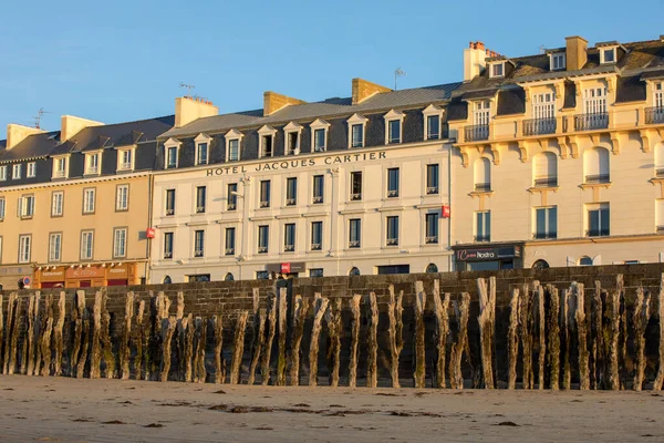 Malo Francia Settembre 2018 Spiaggia Sole Della Sera Edifici Sul — Foto Stock