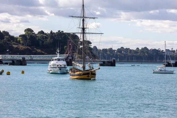 Malo Francia Septiembre 2018 Yates Barcos Amarrados Puerto Saint Malo — Foto de Stock