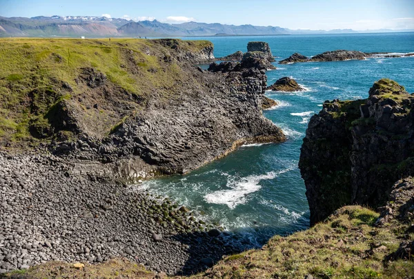 Útesy Mezi Arnarstapi Hellnar Snaefellsnes Západní Island — Stock fotografie