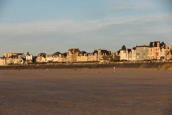 Malo Frankreich September 2018 Strand Der Abendsonne Und Gebäude Entlang — Stockfoto