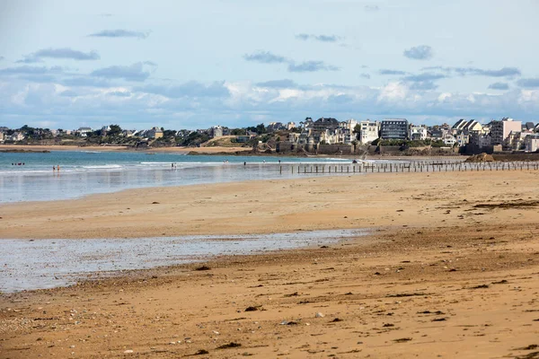 Híres Saint Malo Üdülőhely Strandja Bretagne Ban Franciaországban — Stock Fotó