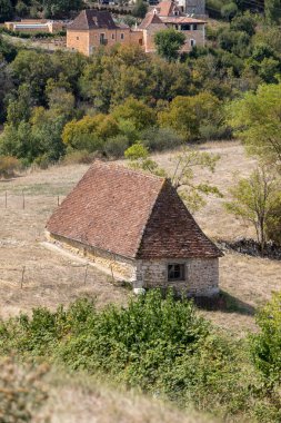 Rocamadour yakınlarındaki eski taş ev. Lot, Midi-Pyrenees, Fransa
