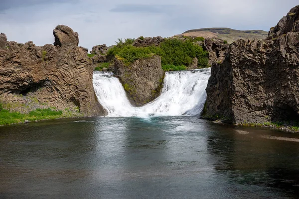 Сценічний Пейзаж Hjalparfoss Півдні Ісландії — стокове фото