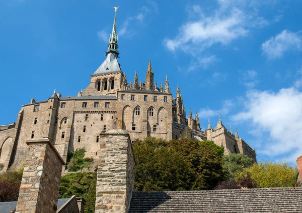 Mont-Saint-Michel, ünlü manastırı olan ada, Normandiya, Fransa