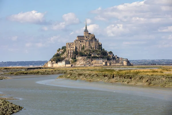 Le Mont-Saint-Michel, ünlü manastırı olan ada, Normandiya, Fransa