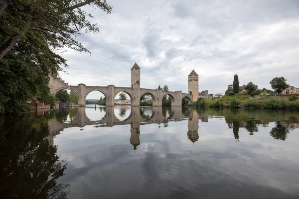 Der Mittelalterliche Pont Valentre Über Das Flussgrundstück Cahors Das Grundstück — Stockfoto