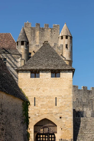 Medieval Chateau Beynac Rising Limestone Cliff Dordogne River France Dordogne — Stock Photo, Image