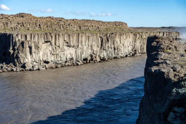 Dettifoss Jest Najpotężniejszym Wodospadem Islandii Znajduje Się Parku Narodowym Jokulsargljufur — Zdjęcie stockowe