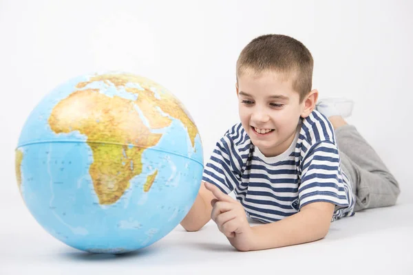 Niño feliz mostrando en Australia —  Fotos de Stock