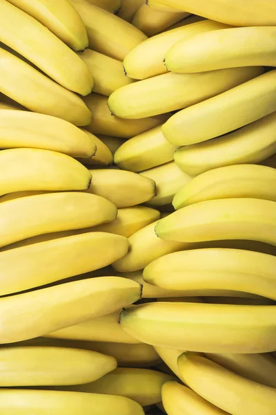 Stapel frischer Bananen — Stockfoto