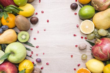 çeşitli taze meyve