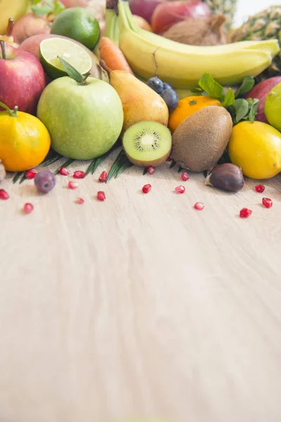 Frutta fresca di stagione — Foto Stock
