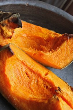     Plaka kavrulmuş kabak 