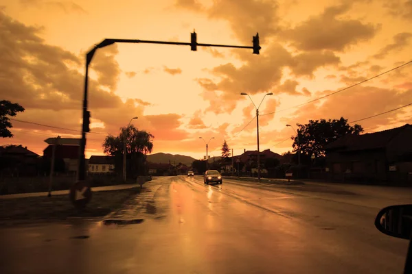 Estrada Cidade Com Trânsito Leve Carro — Fotografia de Stock