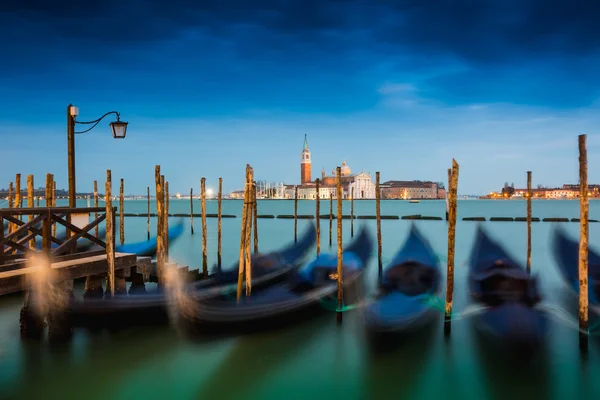 Venedik, İtalya 'da Gondollar — Stok fotoğraf