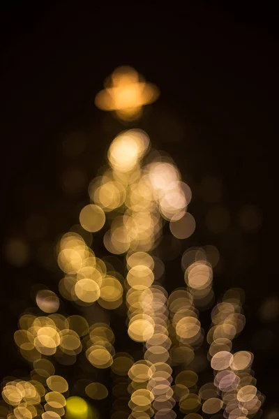 Bokeh de árvore de luz de Natal grande — Fotografia de Stock